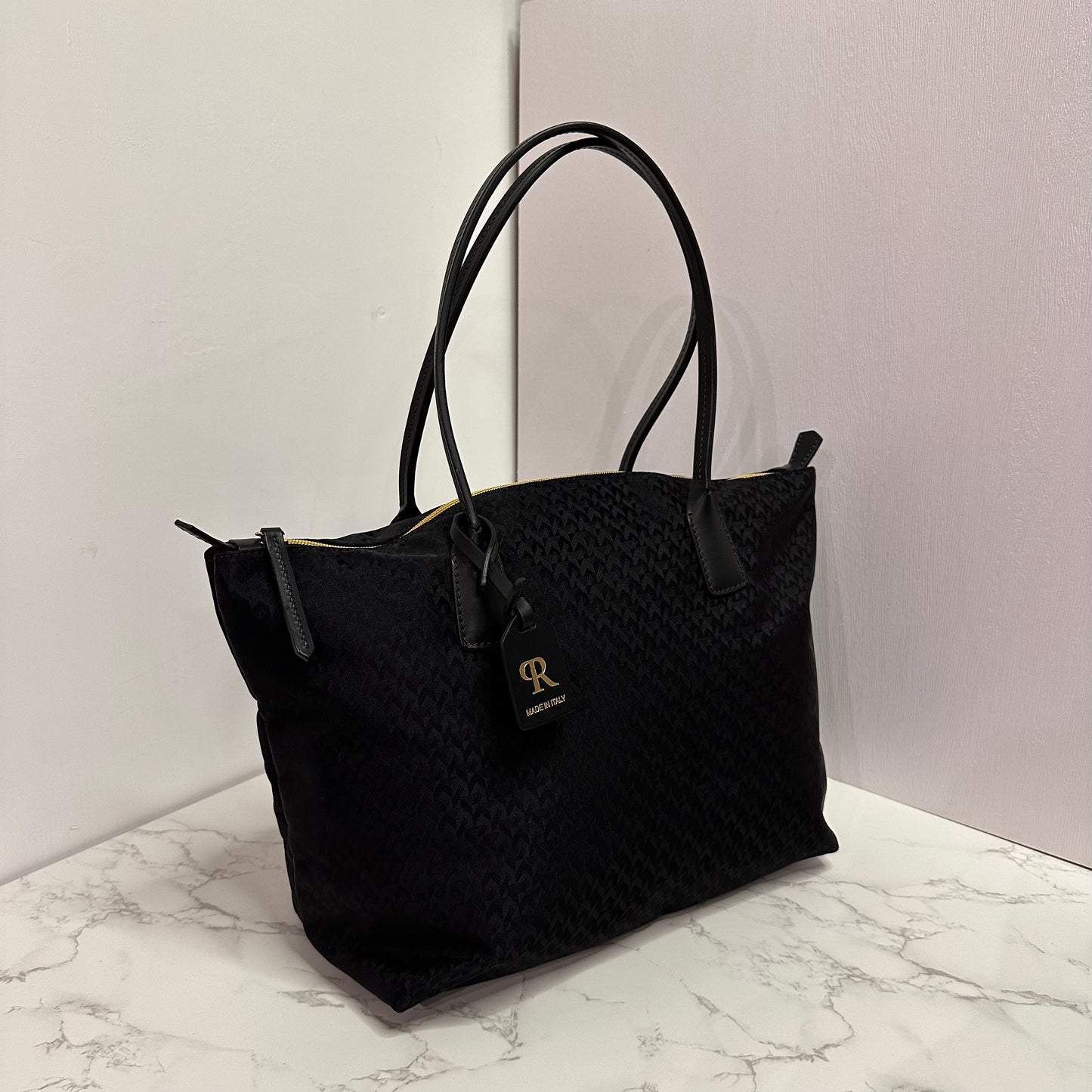 Robertina Relief Large Tote Bag/ Black